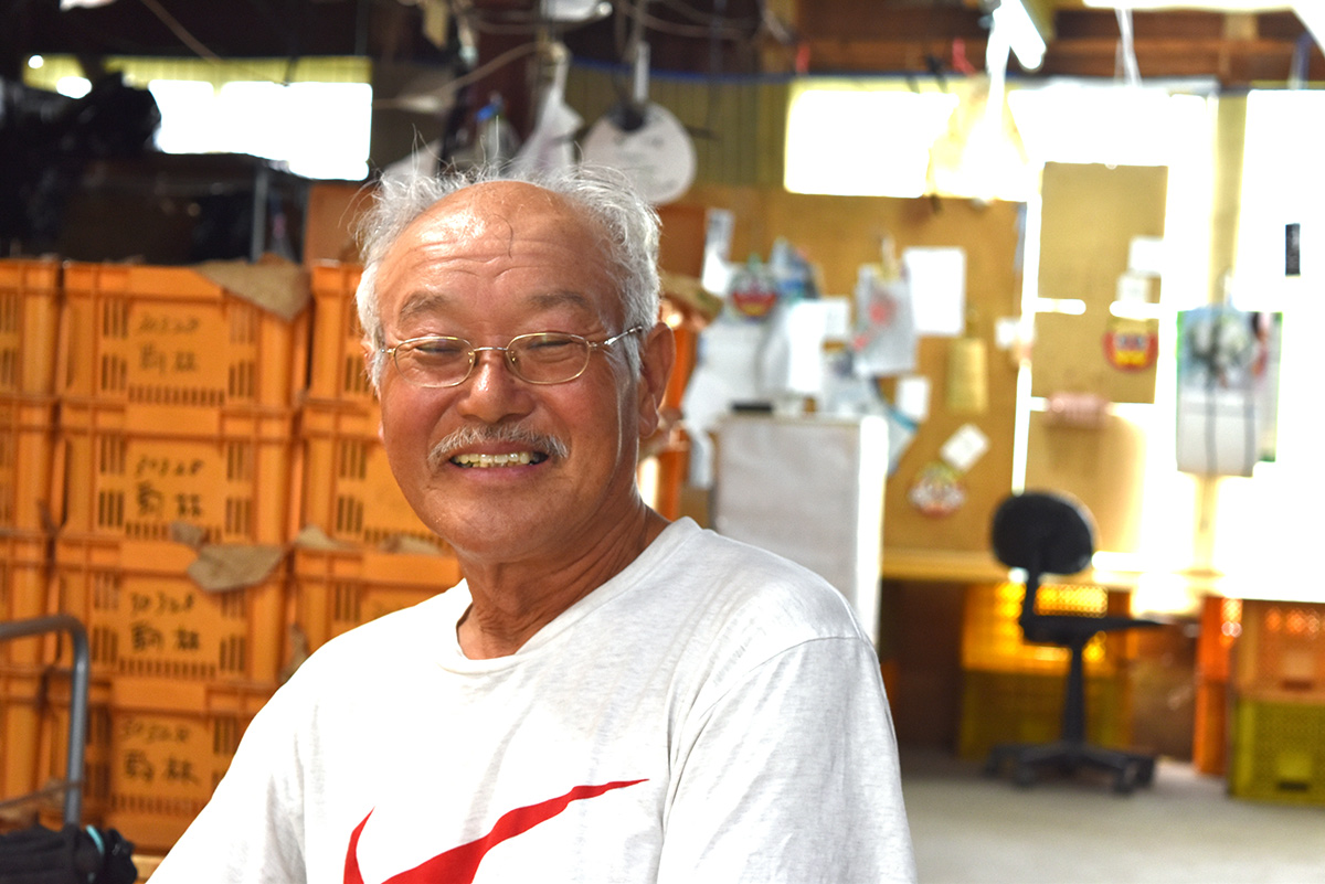 駒林果樹園の園主駒林聡さん